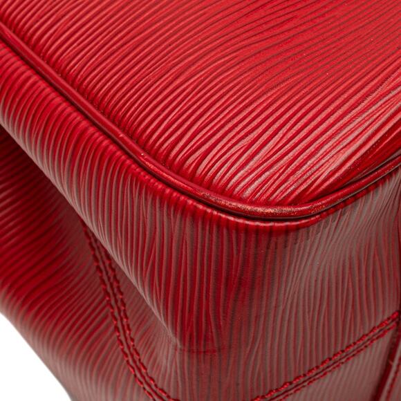 Louis Vuitton Epi Passy GM Handbag M5925E - Picture 9 of 10